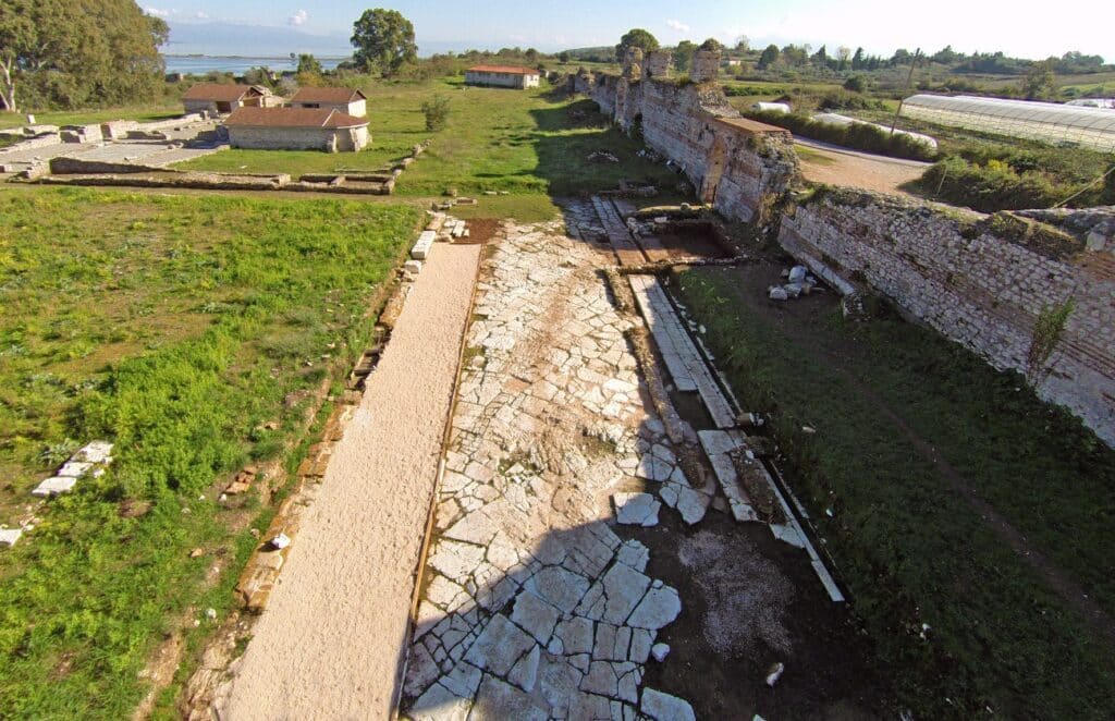 View of the Decumanus Maximus near the south gate known as “Oraia Pyli”